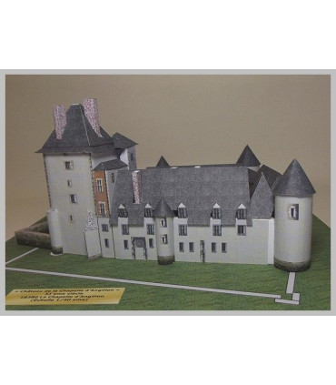 Maquette du château de la Chapelle d'Angillon (18). Vue côté route.