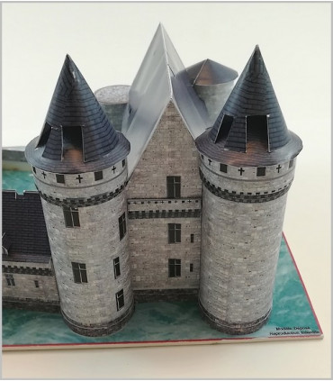 Château de Sully sur Loire. Vue tours principales.
