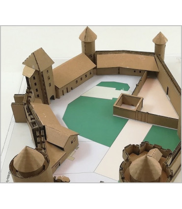 Château de Blandy les Tours. Montage des Toits.