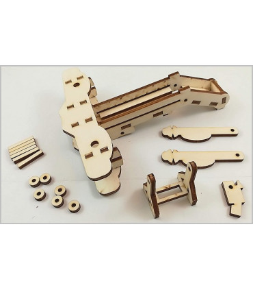 Maquette de Baliste Médiévale en Bois. Assemblage.