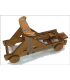 Maquette de Catapulte Médiévale à Roues en Bois