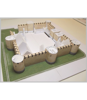 Maquette du Château de Dourdan (91). Montage des tours